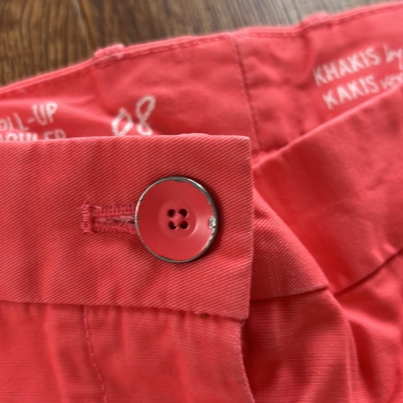 Khakis by GAP Boyfriend Roll-up Shorts - Picture 9 of 10